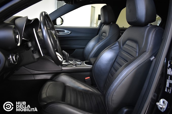 ALFA ROMEO Giulia 2.2 Turbodiesel 210 CV AT8 AWD Q4 Veloce